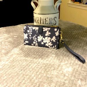 Michael Kors wristlet